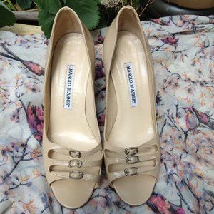 Nude Manolo Blahnik sz. 37.5 heel height 3 in.